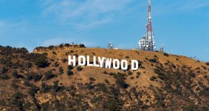 مزاد في لوس أنجليس على 1800 قطعة من أشهر أفلام هوليوود