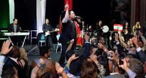 بالصور: عاصي الحلاني غنّى لبنان وأحيا الإستقلال في حفل جماهيري حاشد