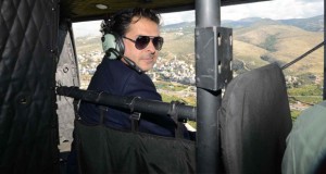 بالصور: راغب علامة سفير البيئة طار فوق صيدا بالـ هليكوبتر