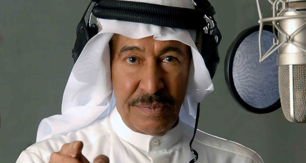 عبدالكريم عبدالقادر يحصل على جائزة الكويت التقديرية