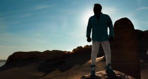 محمد فؤاد يروّج لألبومه بمقاطع من أغنياته الجديدة – بالفيديو