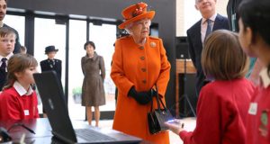 الملكة اليزابيث تنشر أول صورة لها على انستجرام