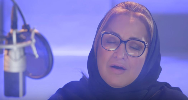 عزيزة جلال بظهورها الأول بعد 34 عامًا من الغياب – بالفيديو