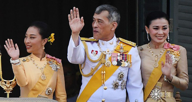 صورة جريئة لزوجة الملك التايلاندي تتسبّب بعطل في الموقع الرسمي للقصر