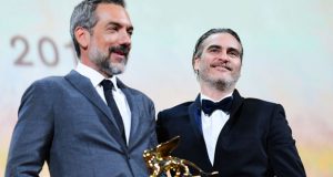 فيلم “الجوكر” يقتنص جائزة الأسد الذهبي في مهرجان فينيسيا السينمائي