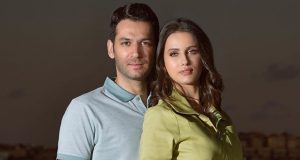 بالفيديو – مراد يلدريم وزوجته يحتفلان في الحجر المنزلي