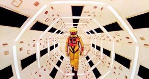 إبهار بصري يهمش السرد ويمنح البطولة للصورة في 2001: A Space Odyssey