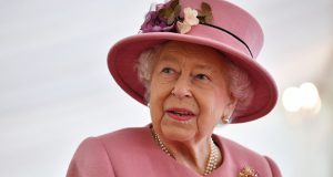 كم تبلغ قيمة ثروة الملكة إليزابيث؟
