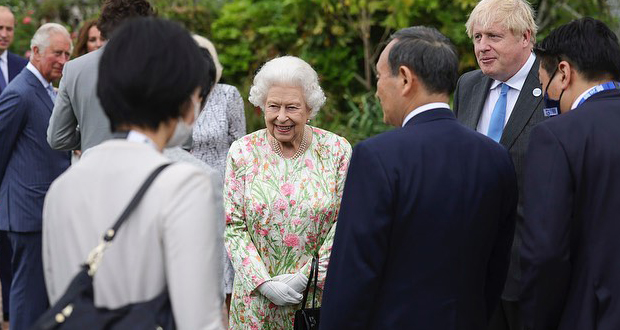 كبار أفراد العائلة المالكة البريطانية يلتقون معًا في استقبال قمة مجموعة G7