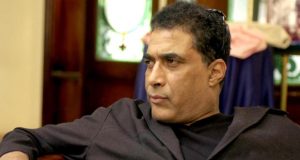 بعد 32 عامًا.. مخرج فيلم “كابوريا” يتهم الراحل أحمد زكي بالكذب