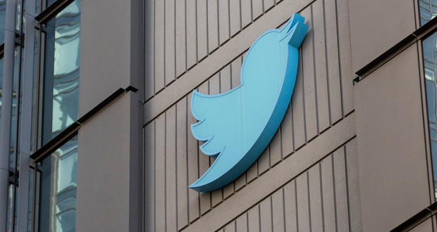 تويتر ترفع القيود عن المعلومات المضللة المرتبطة بكورونا