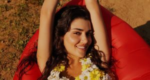 شائعات الخيانة تلاحق الممثلة التركية هاندا أرتشيل
