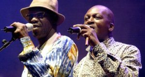 وفاة المغني السنغالي إسماعيل توريه عن 73 عاماً