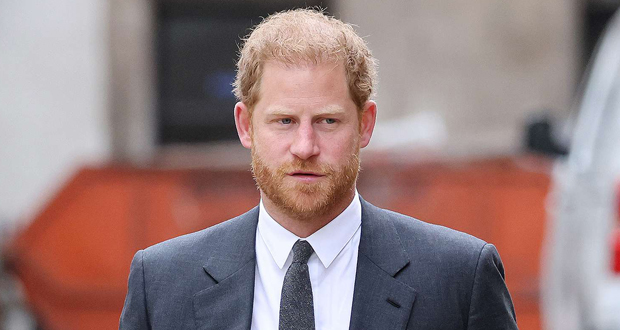 الأمير هاري يصر على المضي قدما بمقاضاة مجموعة صحافية بريطانية لاختراق هاتفه