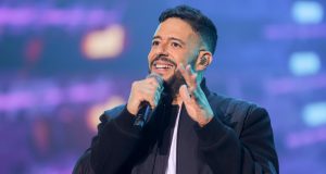 فنان مصري يتهم محمد حماقي بالتسبب في ابتعاده عن الغناء