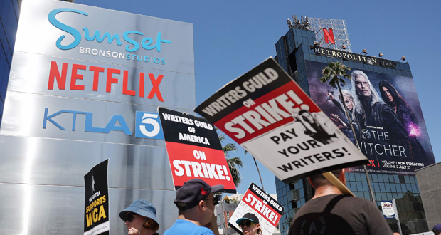 إضراب الممثلون وتحرك الكتاب يؤدي إلى شلّ الإنتاجات في هوليوود