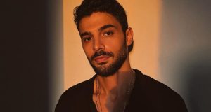 صدفة تغير مجرى حياة الممثل التركي خالد أوزغور ساري