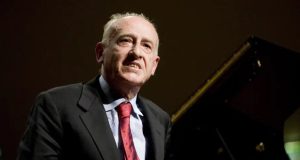 وفاة عازف البيانو الإيطالي ماوريتسيو بولّيني